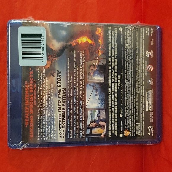 🌲 NWT Into The Storm Blu-ray movie film - Picture 2 of 4